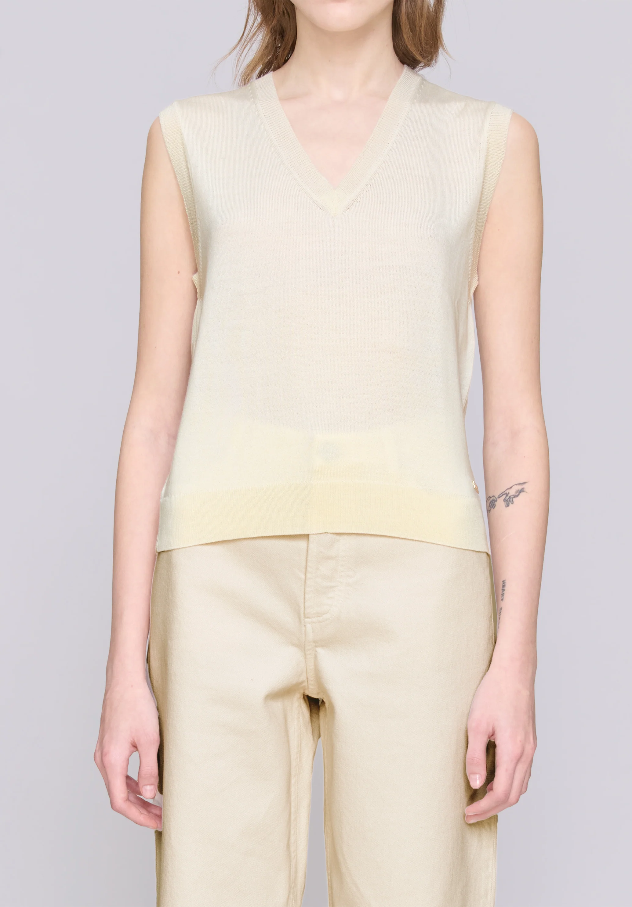 Emilie sleeveless jumper - Image 4
