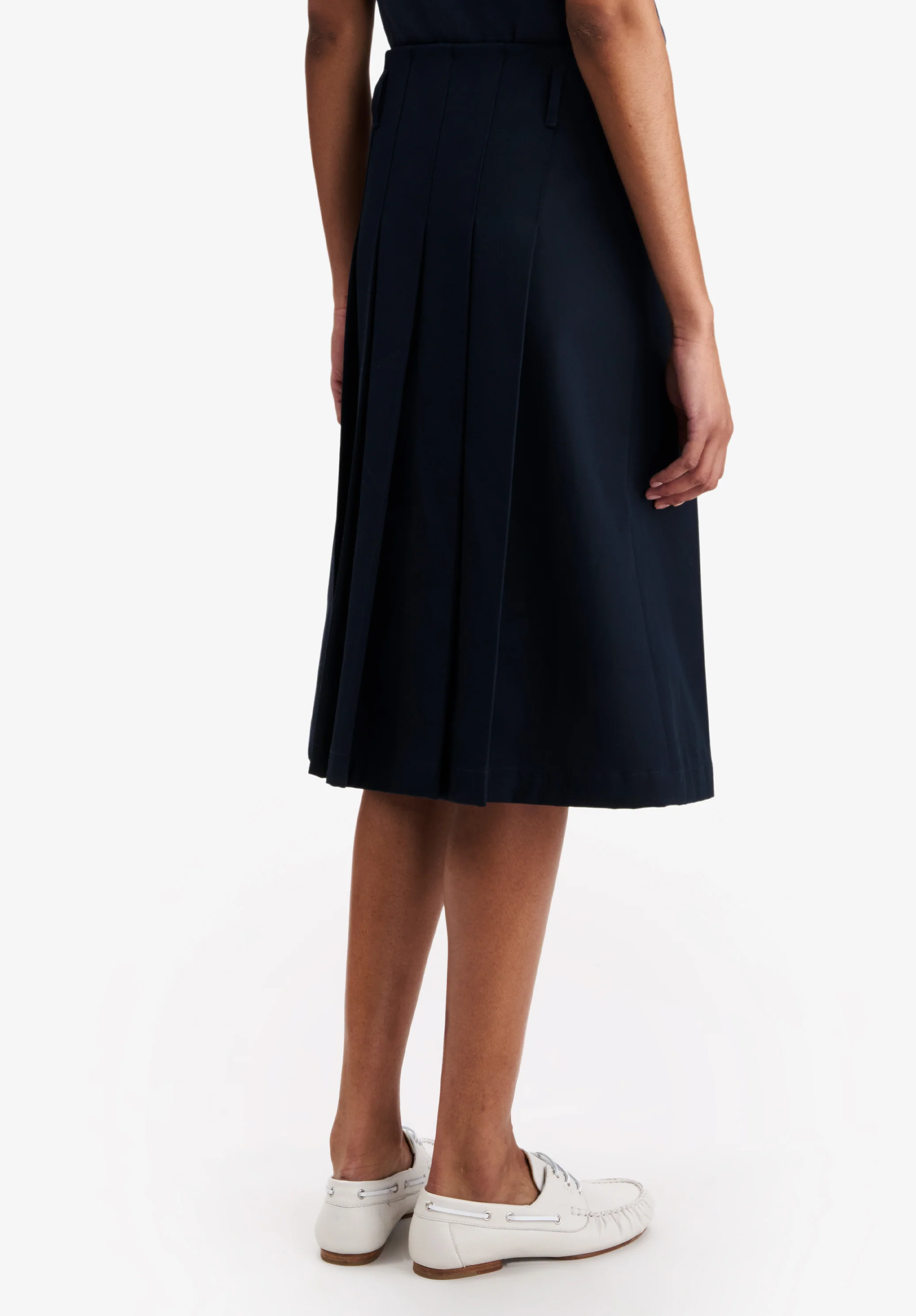 Pleated navy blue skirt - Image 4