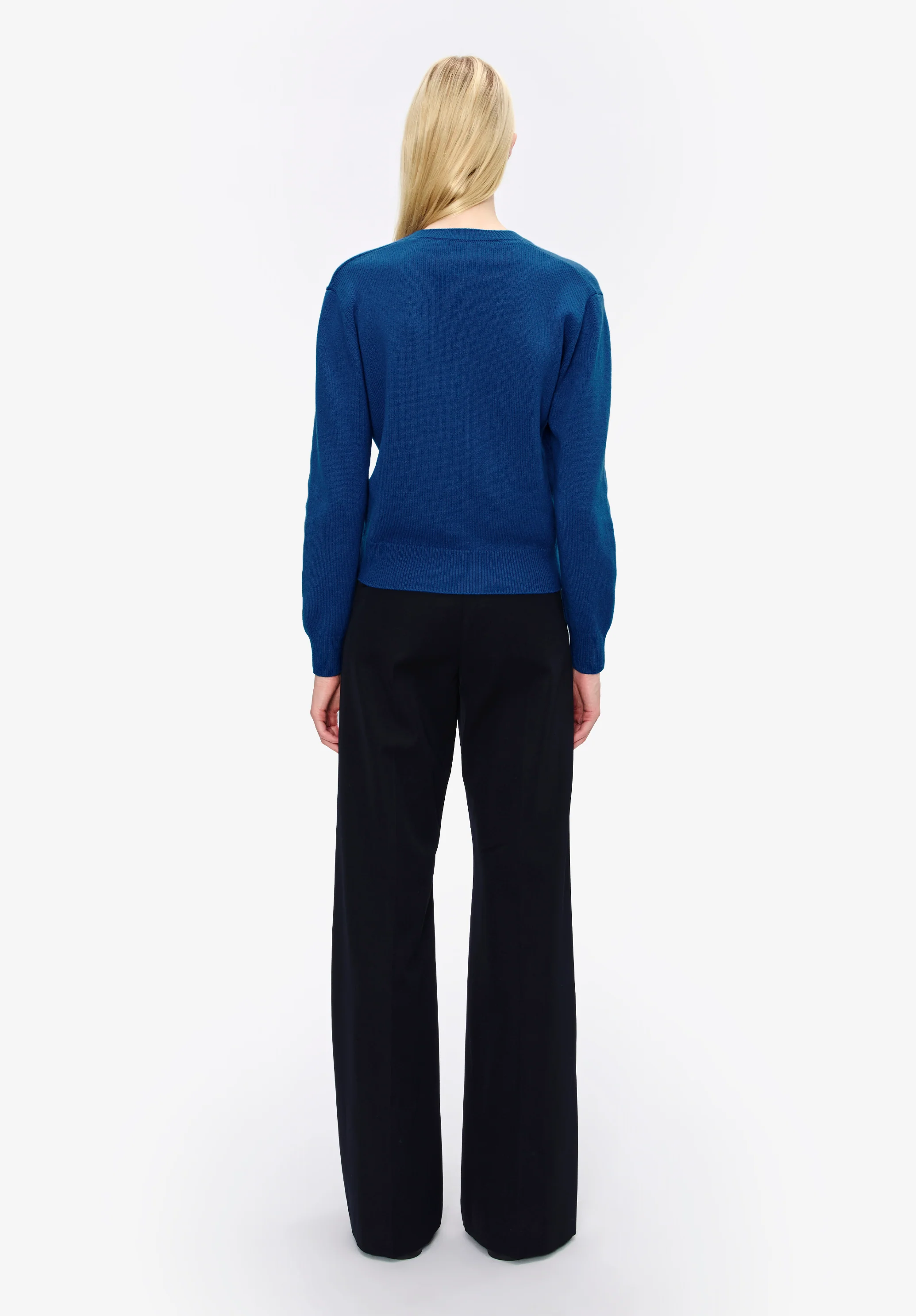 Short V-neck jumper - Image 3