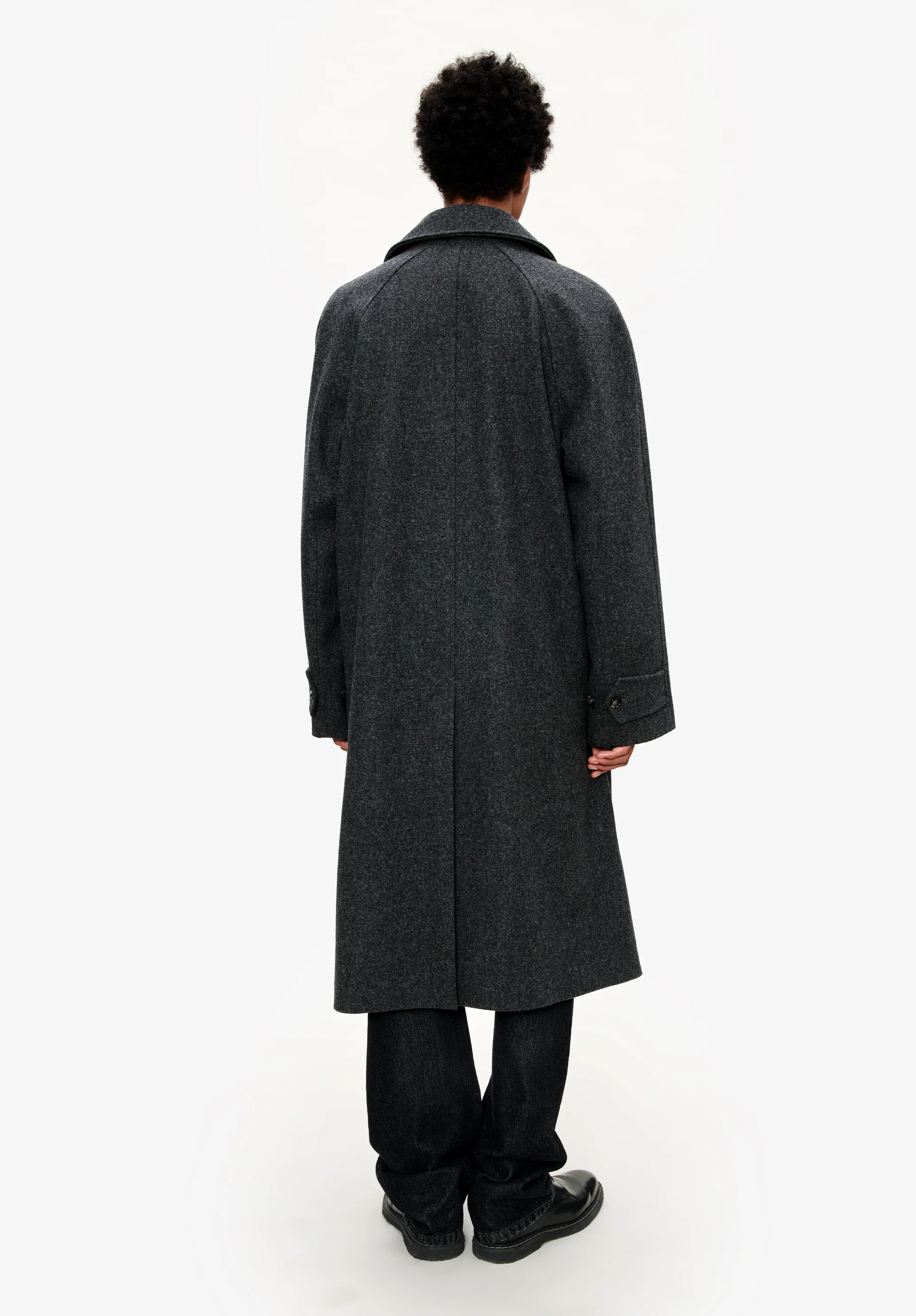 Oversize solid-colour coat with raglan sleeves - Image 3