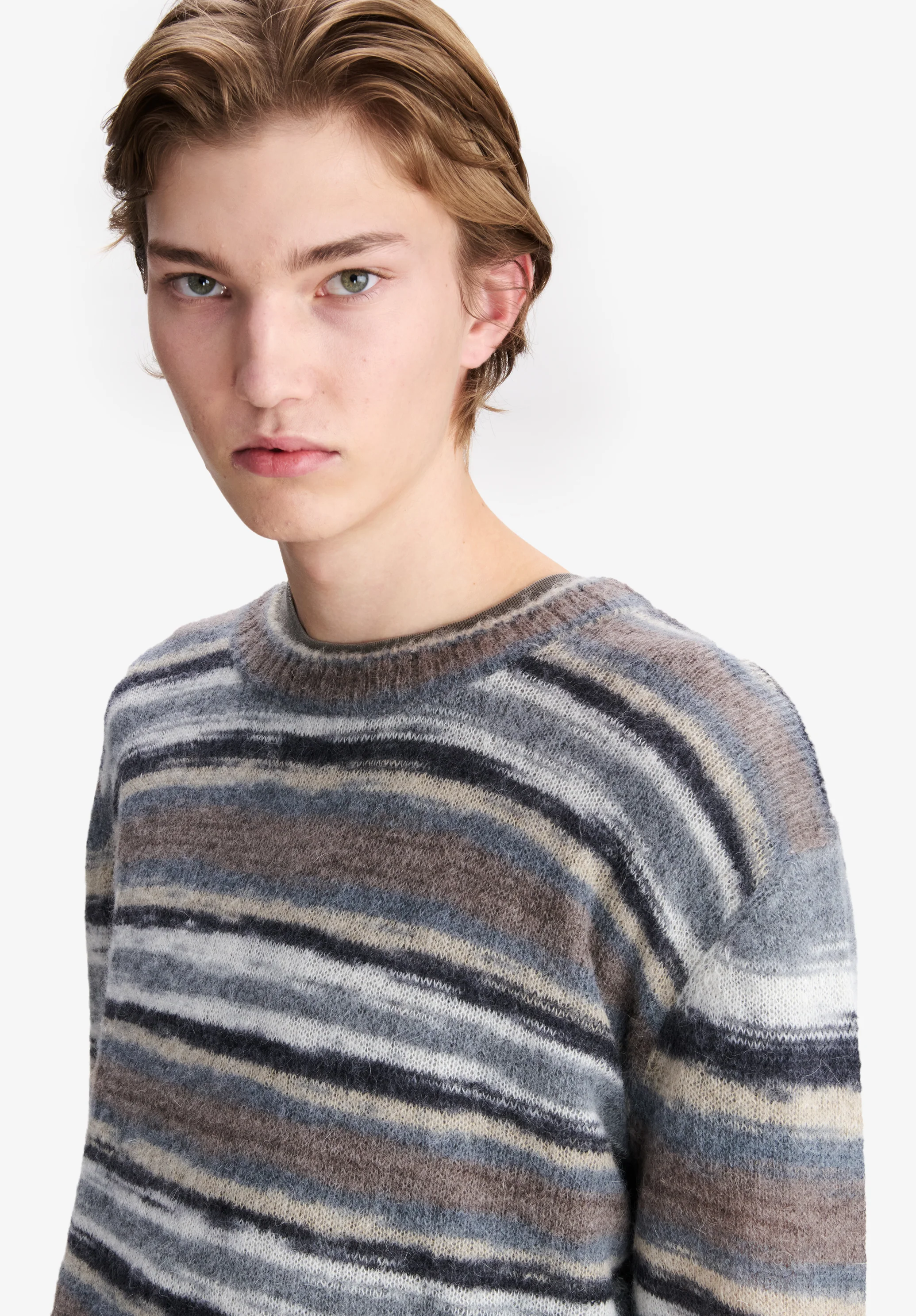 Striped grey alpaca sweater - Image 5